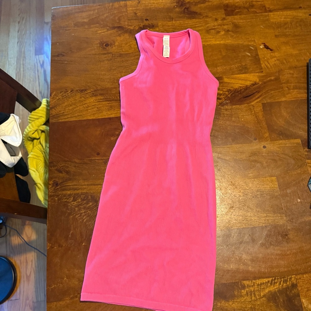 Alo Seamless Ribbed Warm Nights Dress - Picture 6 of 7